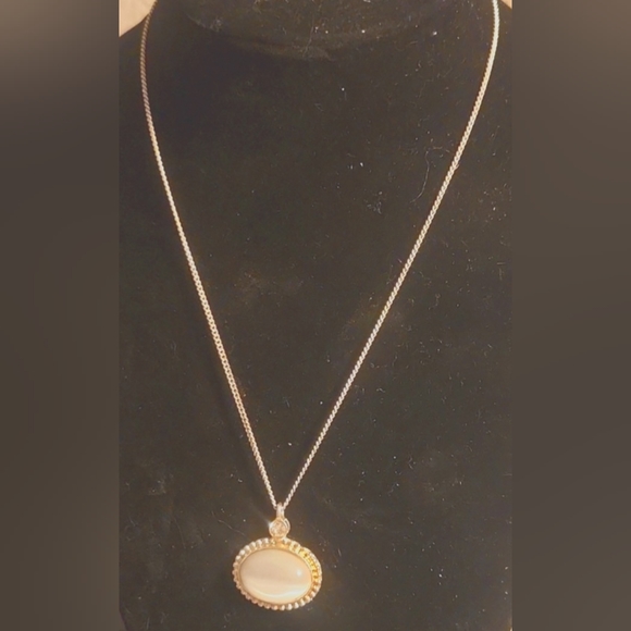 Quartz Pendant Necklace - Picture 2 of 4